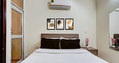 Hotel O Railway station formerly Delight