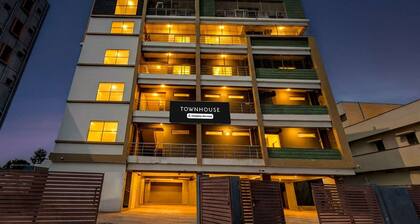 Townhouse Punnami Riverview Vihaan Square