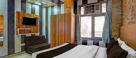 1 habitación, escritorio, wifi gratis y ropa de cama