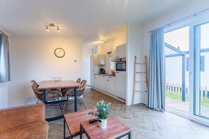 Dining - Bright Beachside Base in Burgh-Haamstede (Burgh-Haamstede)