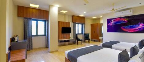 Skrivebord, wi-fi (inkludert) og sengetøy