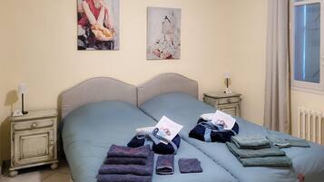 House | 5 bedrooms, bed sheets