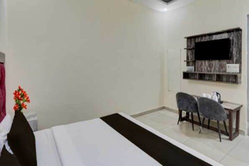 Hotel O Chhatrapati Shivaji Hospital