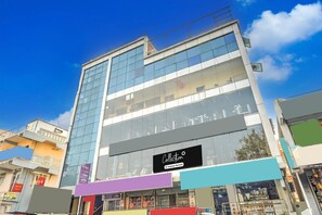 Exterior - Collection O Kadugodi Tree Park Metro (Bangalore)