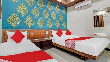 1 bedroom, desk, bed sheets