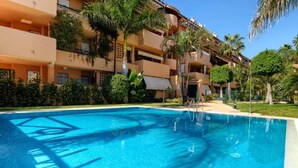 Unclassified image, 5 of 24, button - Seaview Beach Stay for 4 (Marbella)