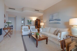Living Room - Elegant Seafront Retreat in Rio Real Playa (Marbella)