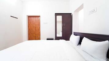 Desk, free WiFi, bed sheets