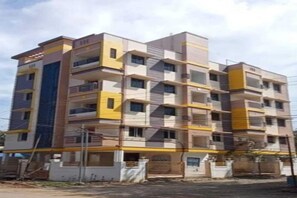 Unclassified image, 5 of 15, button - Collection O Madurai Junction (Madurai)