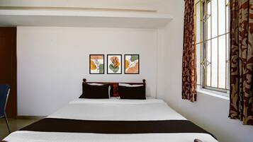 Desk, free WiFi, bed sheets