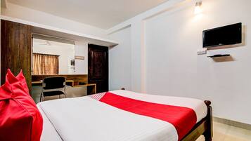 Schreibtisch, kostenloses WLAN, Bettwäsche