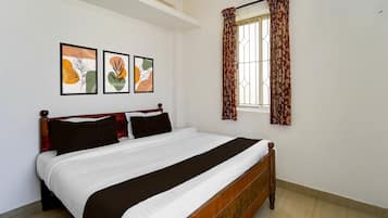 Desk, free WiFi, bed sheets