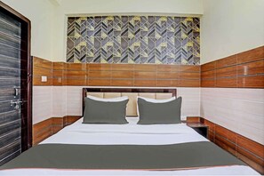 1 slaapkamer, een bureau, gratis wifi, beddengoed