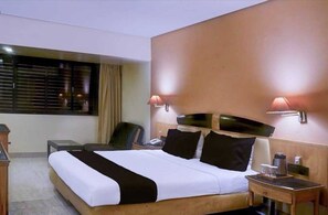 Unclassified image, 4 of 16, button - Townhouse Oak Baramati Industrial Estate (Baramati)