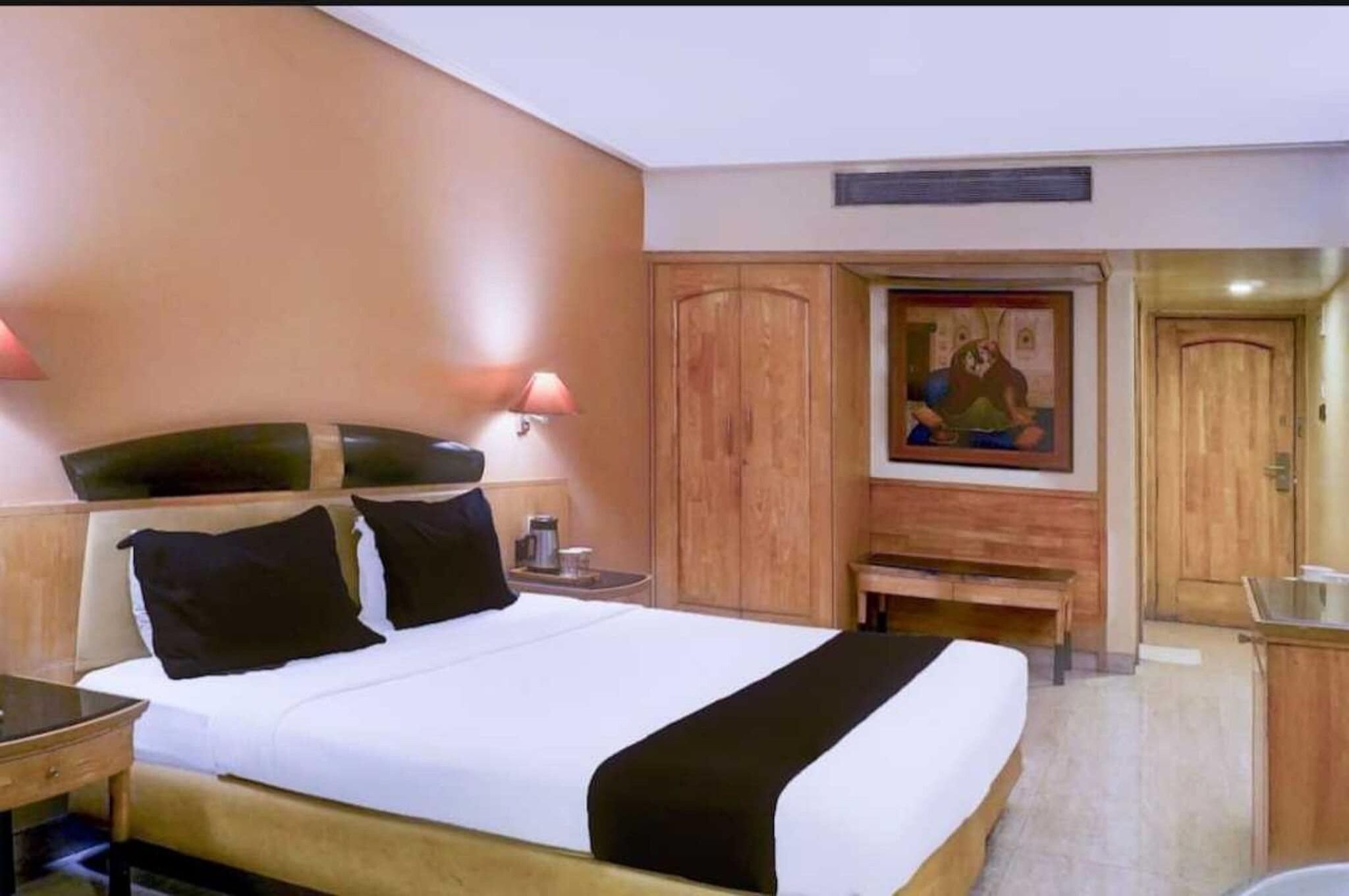 1 chambre, bureau, Wi-Fi gratuit, draps fournis