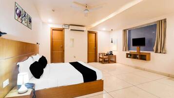 1 chambre, bureau, draps fournis