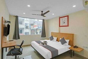 Unclassified image, 3 of 21, button - Townhouse Samaypur Badli Metro Station (Delhi)