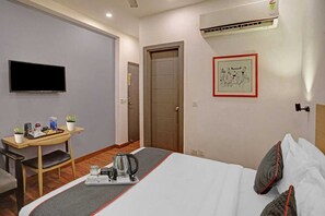 Unclassified image, 2 of 21, button - Townhouse Samaypur Badli Metro Station (Delhi)