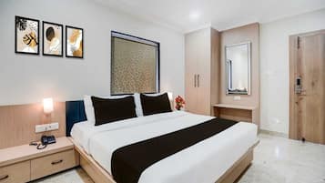 Skrivbord och sängkläder