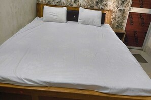 Desk, bed sheets
