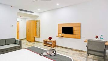 Skrivbord och sängkläder