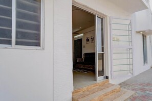 Exterior detail - Collection O Saravanampatti (Coimbatore)