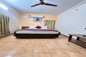 Schreibtisch, Bettwäsche