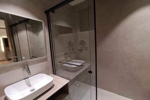 Imagen sin descripción, 2 de 16, botón