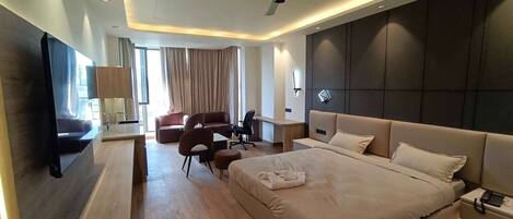 1 bedroom, desk, bed sheets