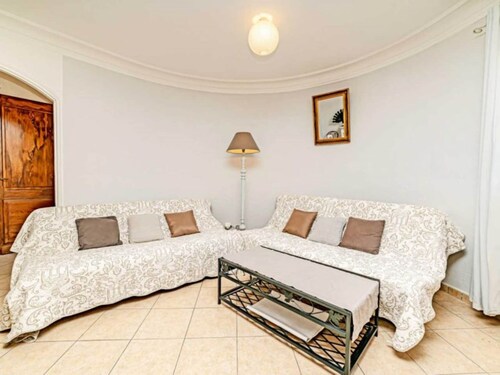 Spacious Apartment With Garden, Ideal for Families