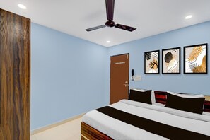 1 bedroom, desk, bed sheets - Collection O Musheerabad Metro (Hyderabad)