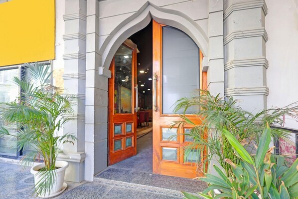 تفاصيل الفندق من الخارج