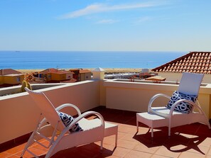 Unclassified image, 5 of 35, button