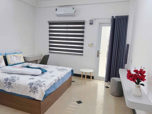 Mini House 365 Holdings Ly Tu Trong
