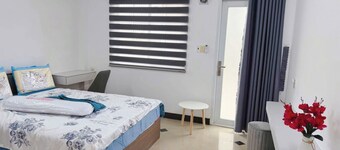 Mini House 365 Holdings Ly Tu Trong