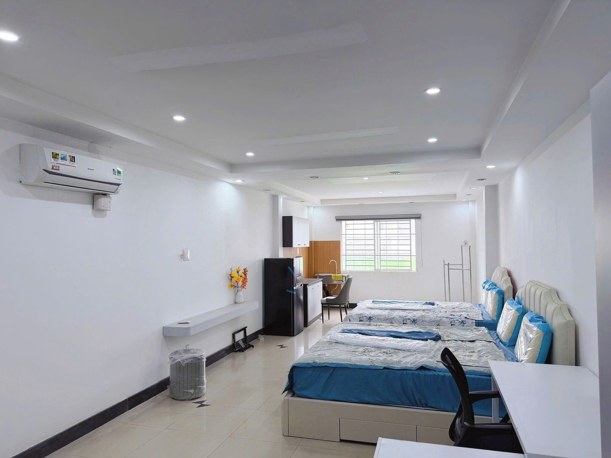 Family Quadruple Room | Desk, laptop workspace, free WiFi