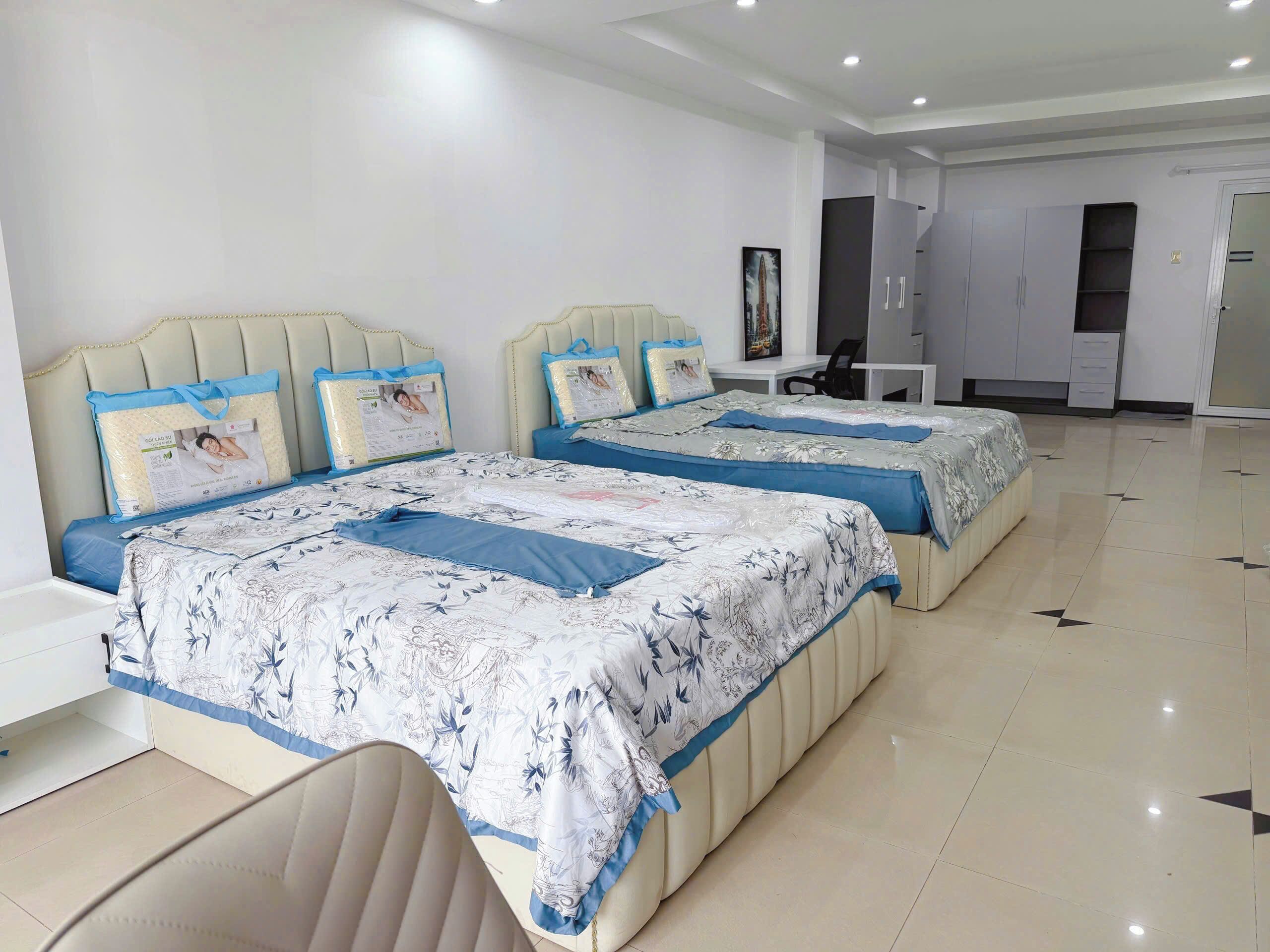 Family Double or Twin Room | Desk, laptop workspace, free WiFi