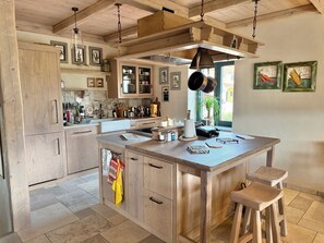 Geladeira, fogão, cooktop, lava-louças