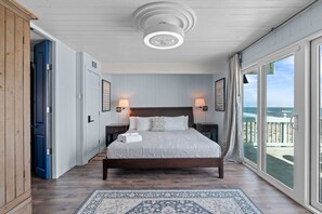 3 habitaciones, escritorio y tabla de planchar con plancha 