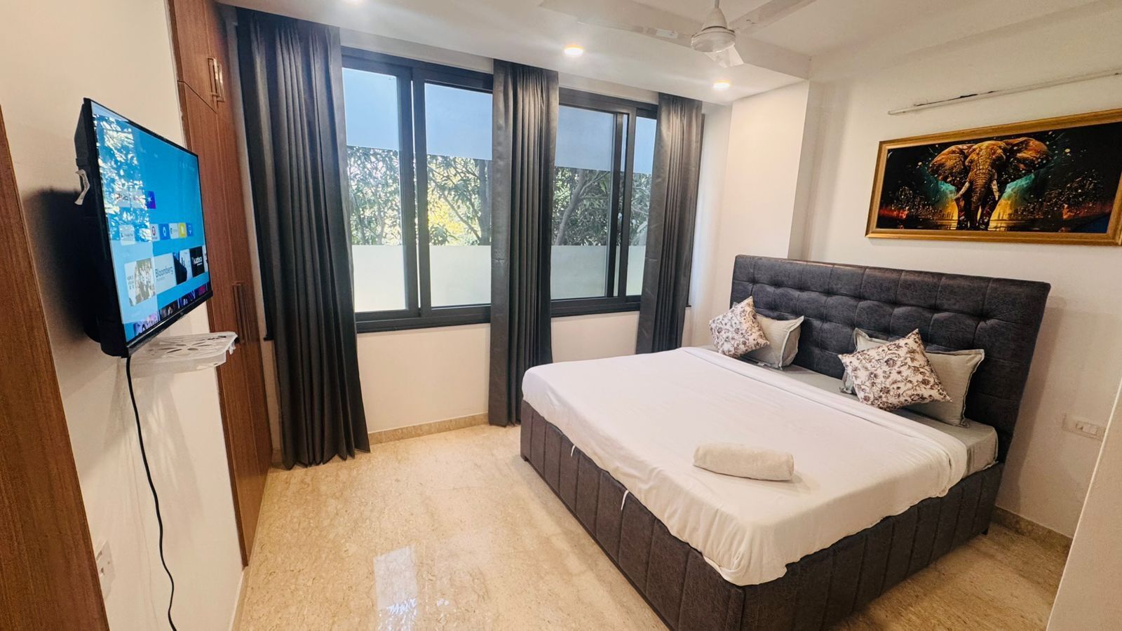 Soundproofing, iron/ironing board, free WiFi