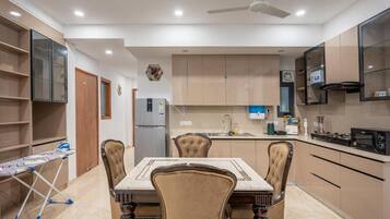 Apartamento, sacada, vista para o jardim