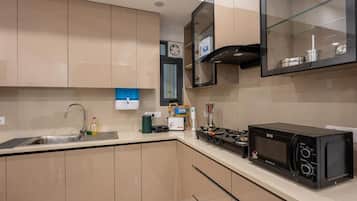 Apartment, Balcony, Garden View | Private kitchen