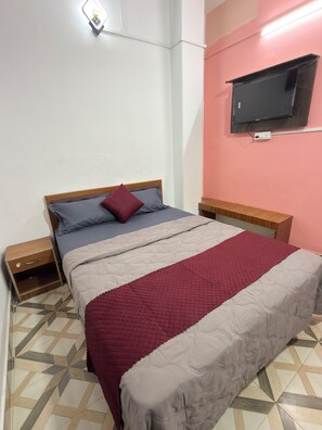 Classic Double Room | Free WiFi - The Vow Cartel Ananta (Varanasi)
