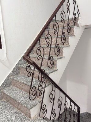 Interior - The Vow Cartel Ananta (Varanasi)