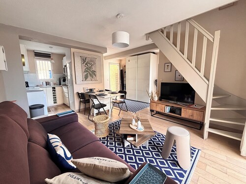 LACA5 - MAISON 2 CHAMBRES, RÉSIDENCE AVEC PISCINE POUR 4 PERSONNES