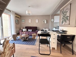 صورة غير مصنفة، 4 من 13، زرّ