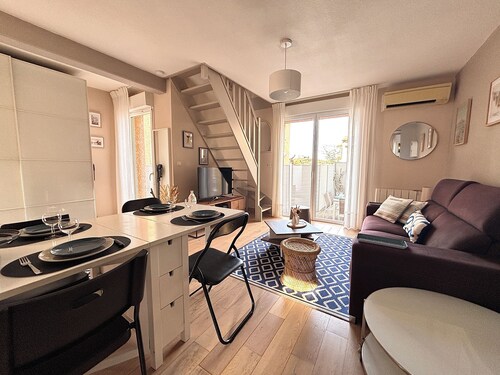 LACA5 - 2 BEDROOM HOUSE, RESIDENCE WITH SWIMMING POOL FOR 4 PEOPLE