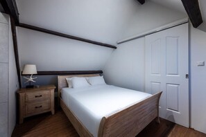 Room - Modern Townhouse With Historic Charm (Willemstad)