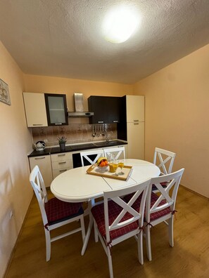 Apartment | Dining - Beautiful Apartment Bodulo 1 (Povljana)