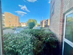 Property grounds - Sha Luxe Heathrow – Luxury 2-bedroom apartment (Stanwell)